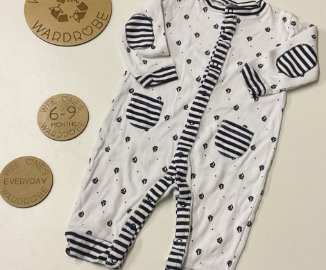 09C589DA-42B7-403E-98B1-86D09C4DF9B9